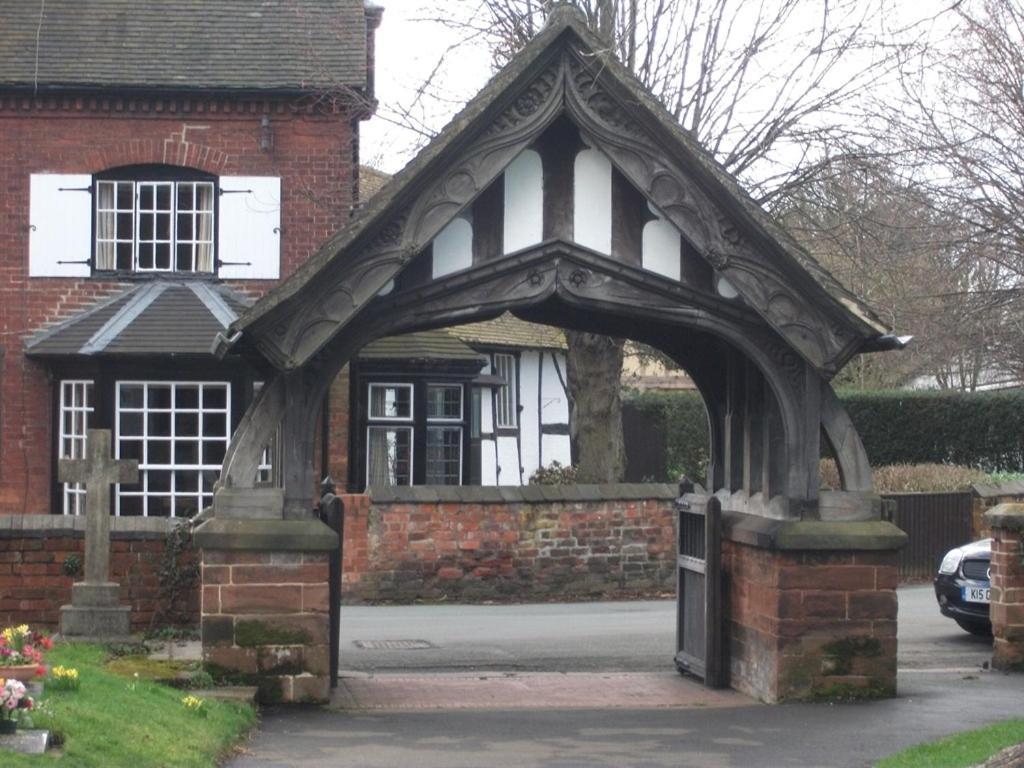 Amber House Bed & Breakfast Alrewas Exterior photo